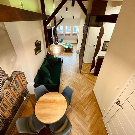 Long Attic Studio พอซนาน ภายนอก รูปภาพ