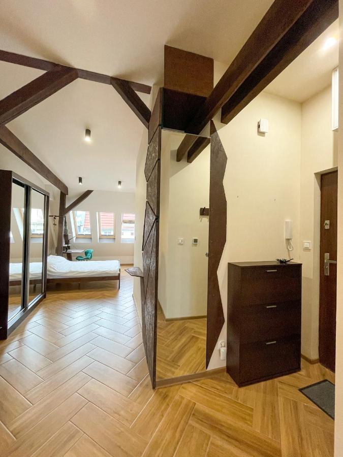 Long Attic Studio พอซนาน ภายนอก รูปภาพ