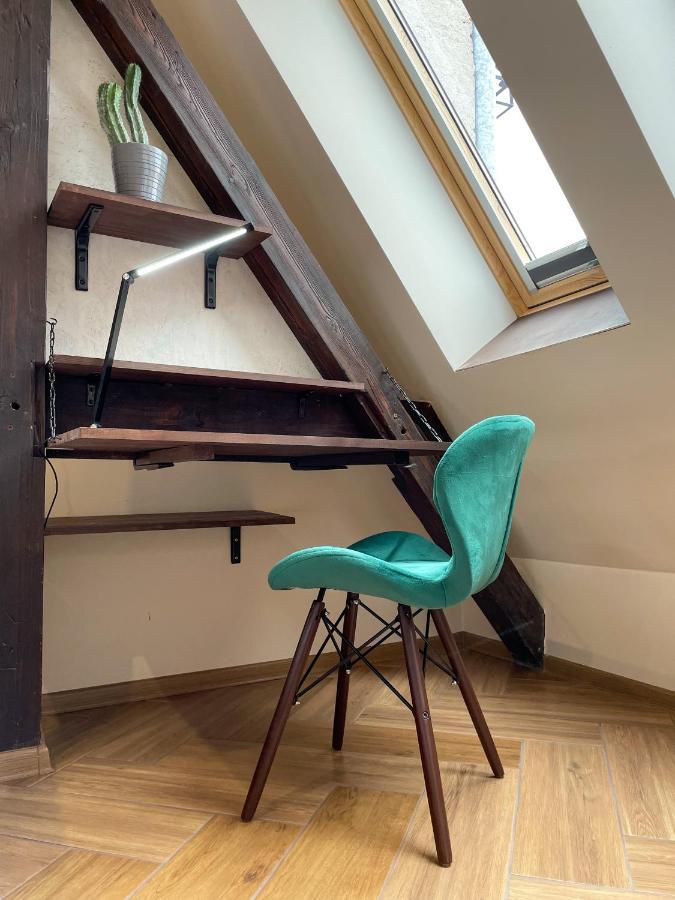 Long Attic Studio พอซนาน ภายนอก รูปภาพ