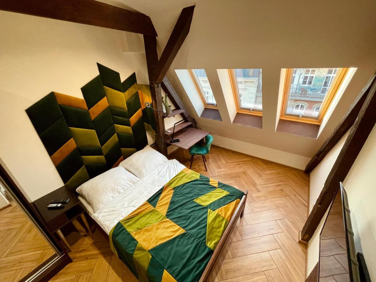 Long Attic Studio พอซนาน ภายนอก รูปภาพ