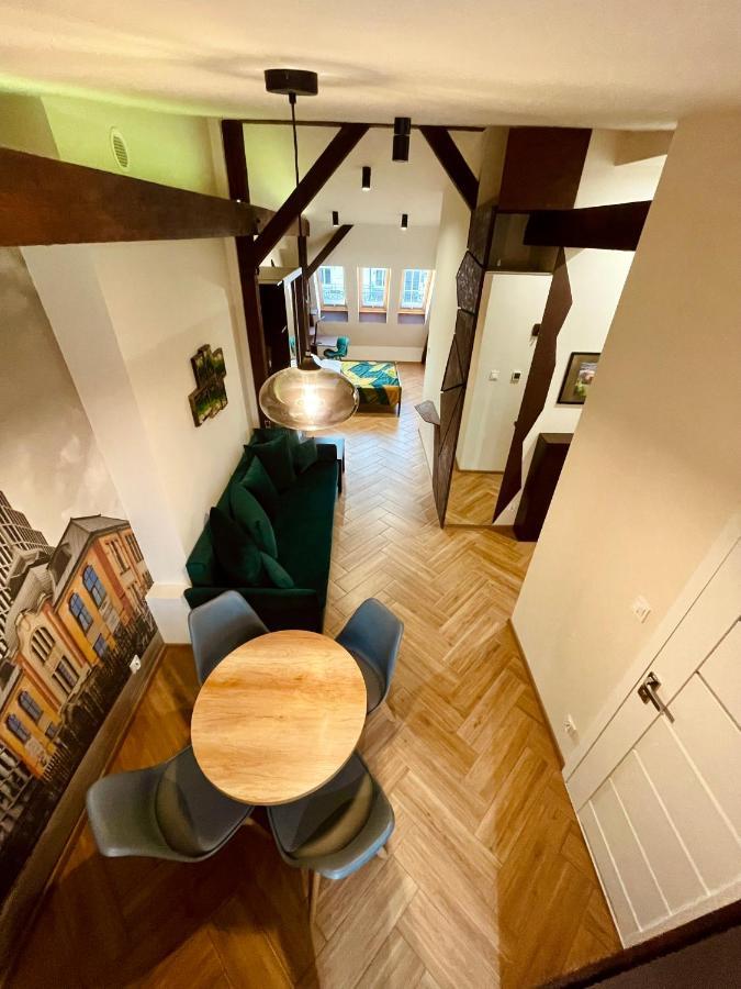 Long Attic Studio พอซนาน ภายนอก รูปภาพ